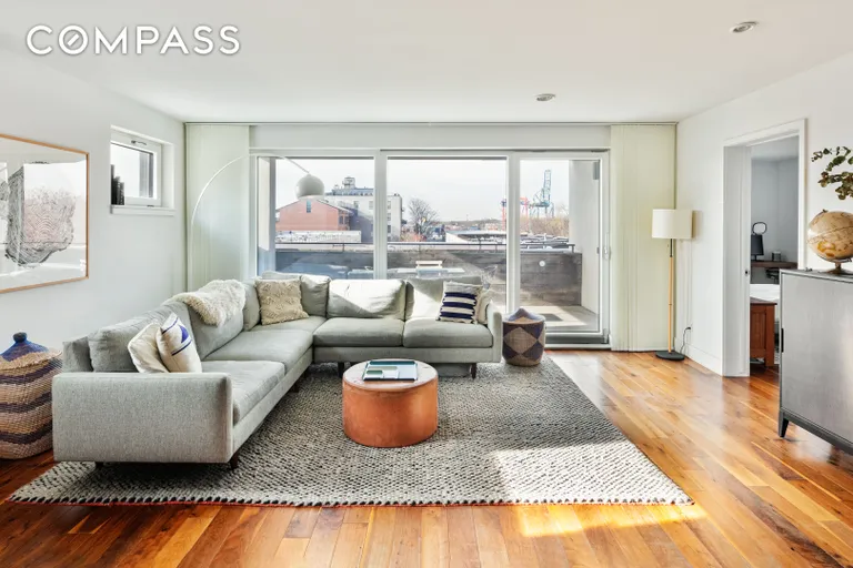 New York City Real Estate | View 255 Columbia Street, S4 | 3 Beds, 3 Baths | View 1