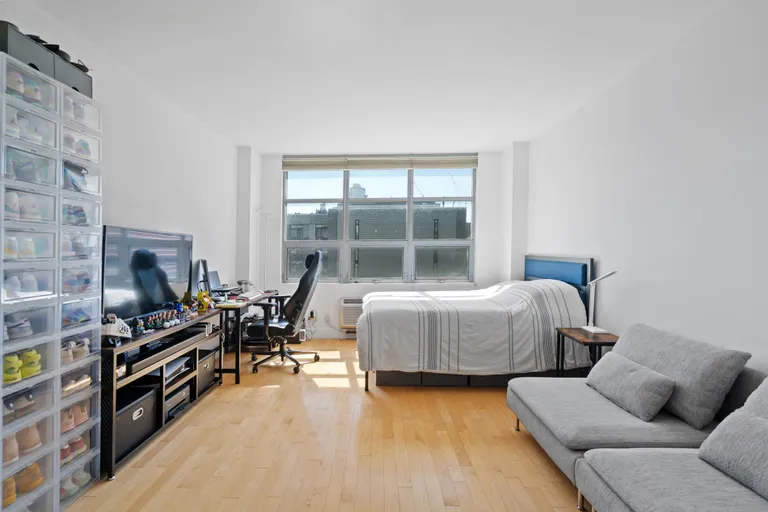 New York City Real Estate | View 5-09 48th Avenue, 4J | 1 Bath | View 1