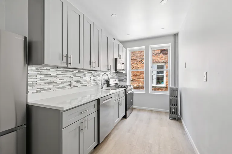 New York City Real Estate | View 315 East 91st Street, 1R | room 3 | View 4