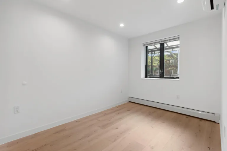 New York City Real Estate | View 1433 East 52nd Street, 2A | room 3 | View 4