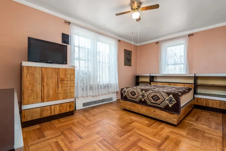 New York City Real Estate | View 41-08 43rd Street, 6E | room 15 | View 16