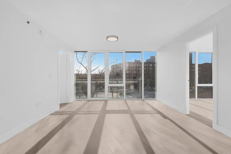 New York City Real Estate | View 733 Ocean Parkway, 3A | room 4 | View 5