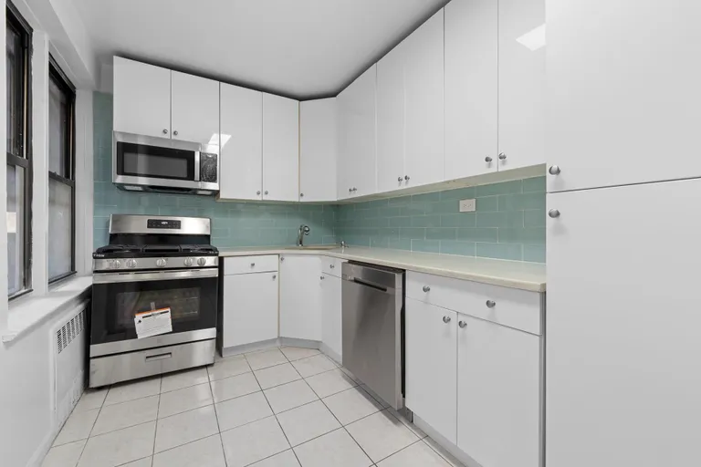 New York City Real Estate | View 37-56 87th Street, 2G | room 8 | View 9