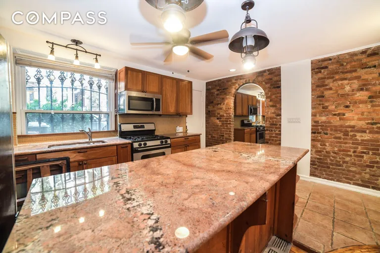 New York City Real Estate | View 148 Berkeley Place, 1 | room 4 | View 5