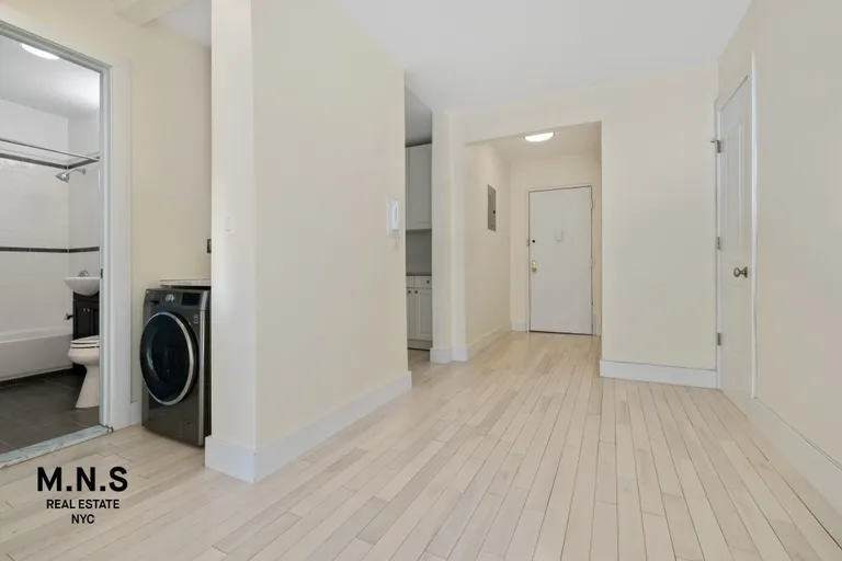 New York City Real Estate | View 231 Brightwater Court, B5 | room 4 | View 5