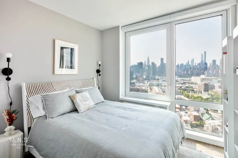 New York City Real Estate | View 22-44 Jackson Avenue, 3001 | room 27 | View 28
