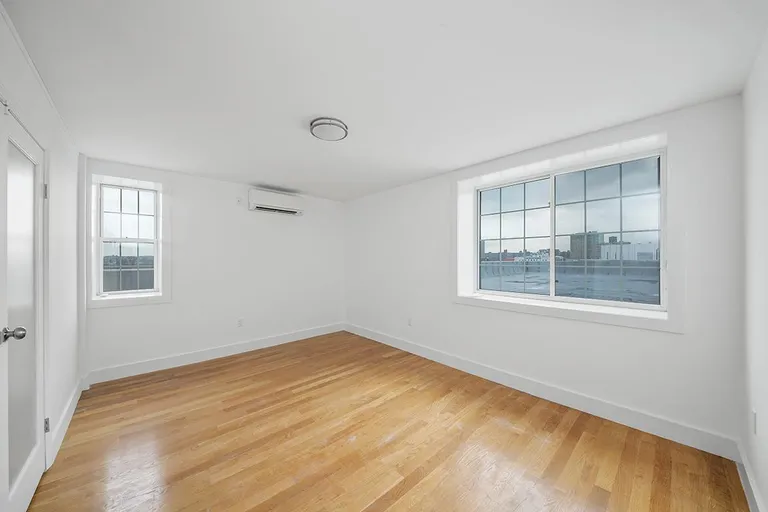 New York City Real Estate | View 90-02 Queens Boulevard, 525 | room 11 | View 12
