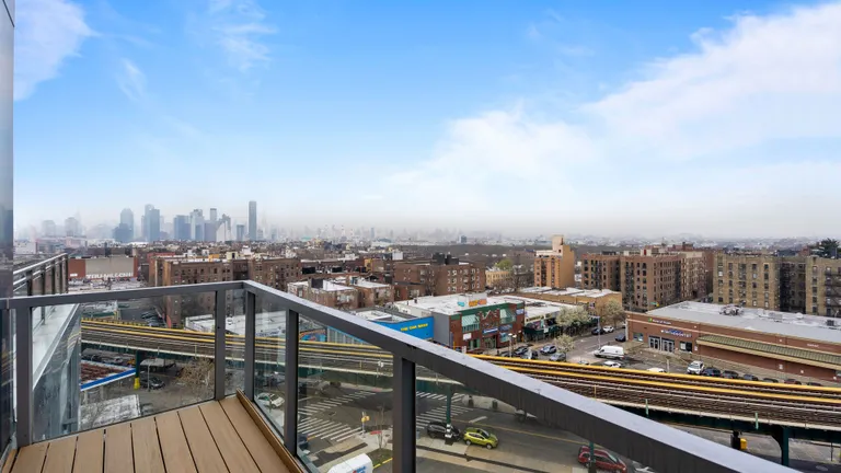 New York City Real Estate | View 50-11 Queens Boulevard, PH01 | room 5 | View 6