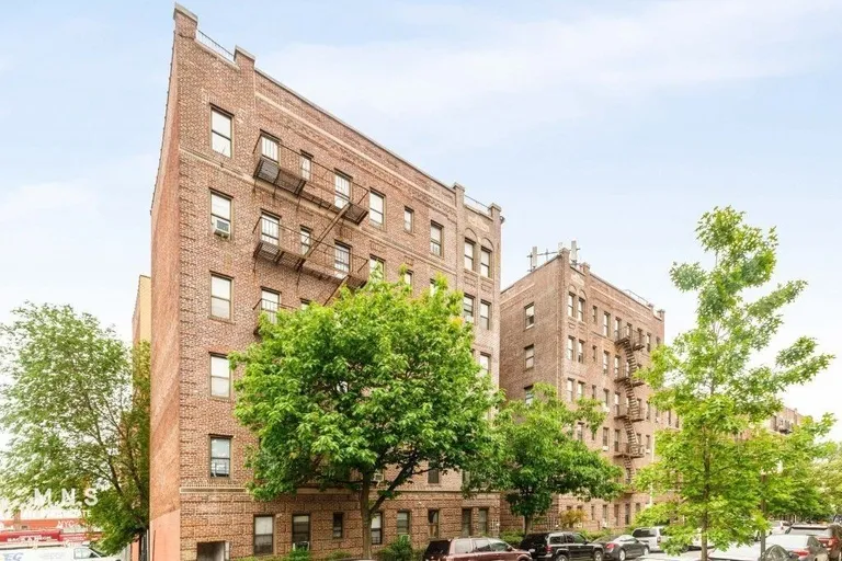 New York City Real Estate | View 43-34 49th Street, 4L | room 8 | View 9