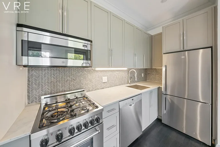 New York City Real Estate | View 78 Prospect Park West, 6E | 2 Beds, 1 Bath | View 1