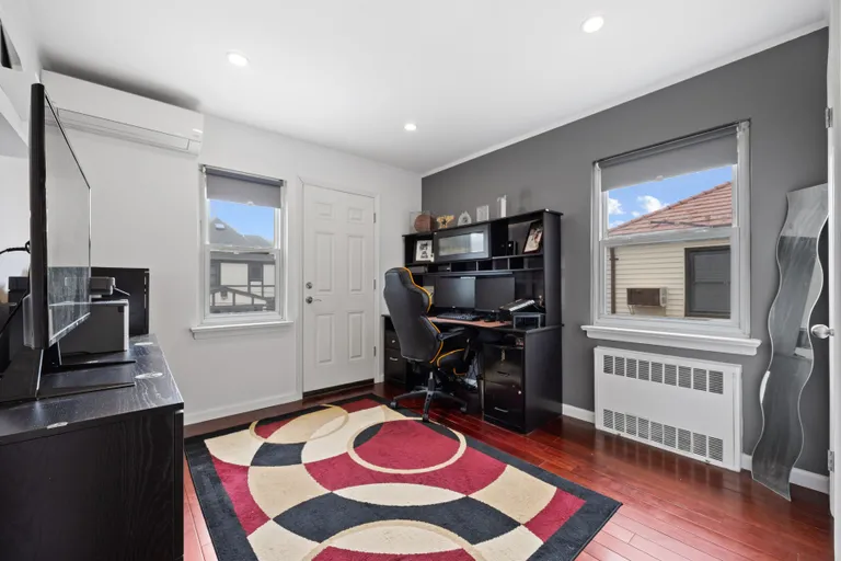New York City Real Estate | View 82-32 215th Street, * | room 19 | View 20