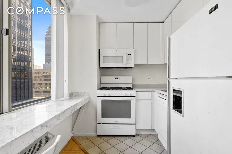 236 East 47th Street 17D, Manhattan,