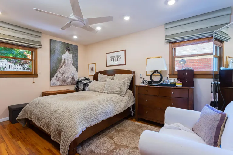 New York City Real Estate | View 190 Barlow Drive South | room 10 | View 11