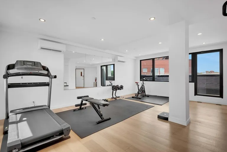 New York City Real Estate | View 116-17 Grosvenor Lane 7-A, 7A | room 10 | View 11