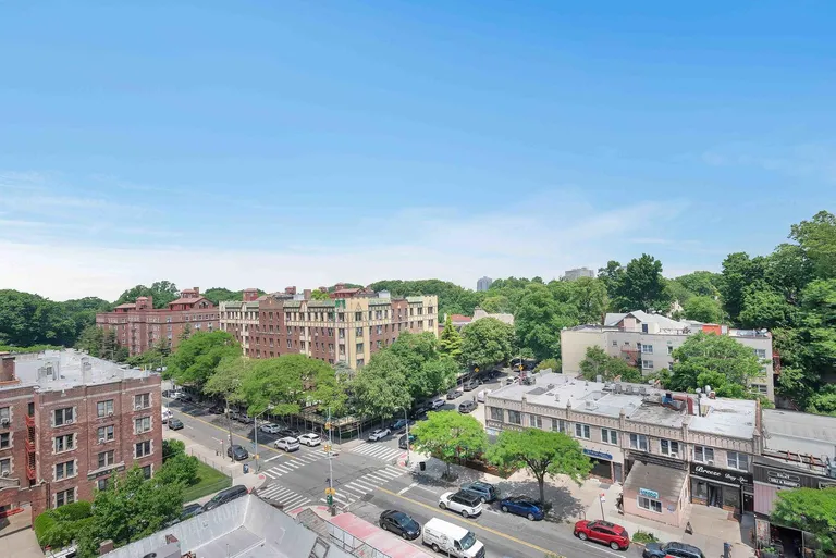 New York City Real Estate | View 116-17 Grosvenor Lane 7-A, 7A | room 9 | View 10