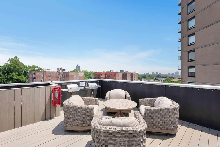 New York City Real Estate | View 116-17 Grosvenor Lane 7-A, 7A | room 8 | View 9