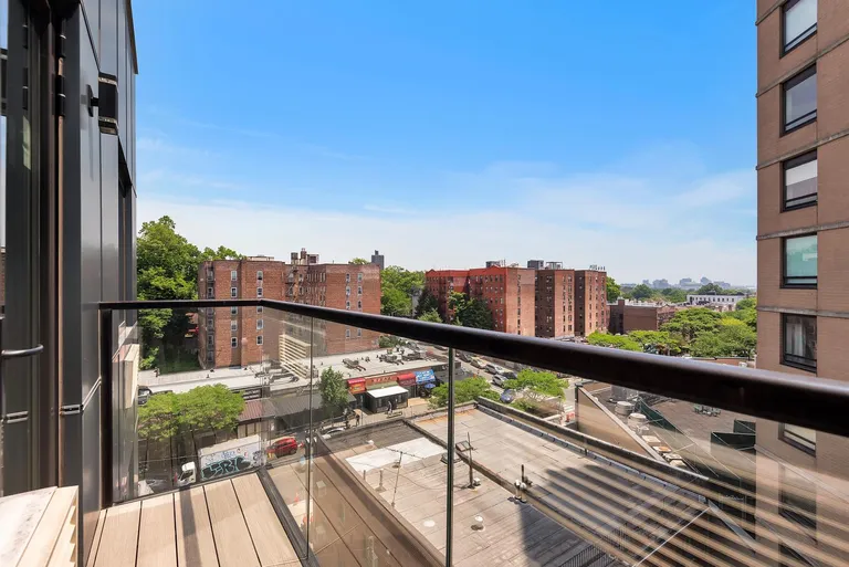 New York City Real Estate | View 116-17 Grosvenor Lane 7-A, 7A | room 5 | View 6