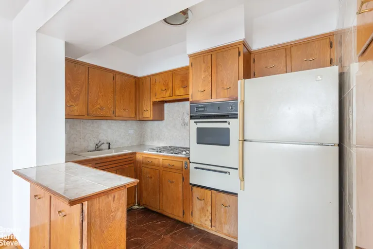 New York City Real Estate | View 2021 84th Street, 5E | room 4 | View 5