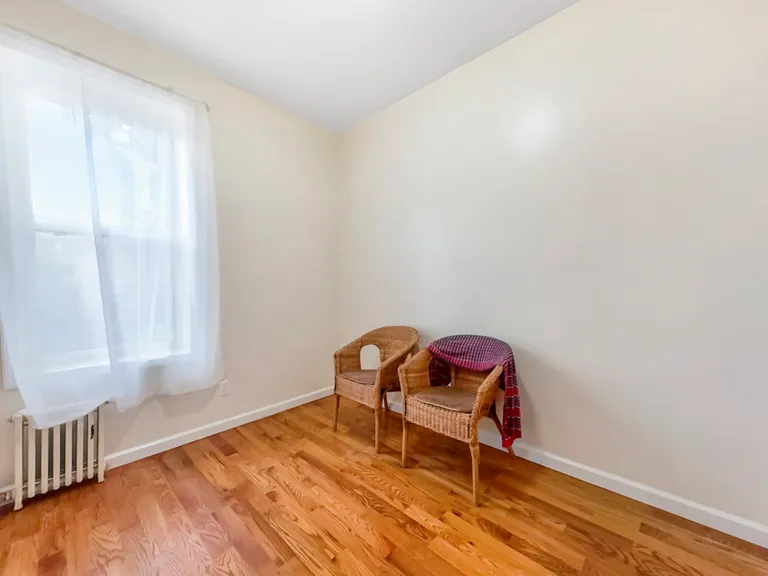 New York City Real Estate | View 125 Chester Ave | room 18 | View 19