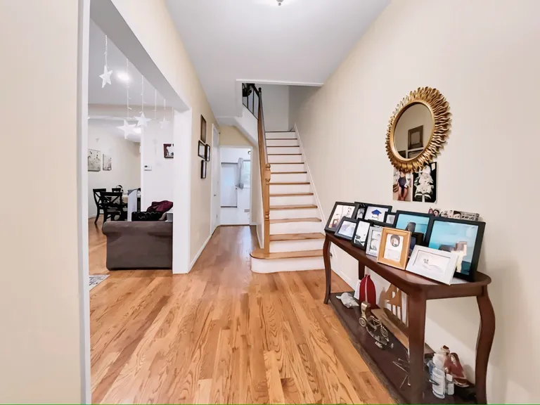 New York City Real Estate | View 125 Chester Ave | room 5 | View 6