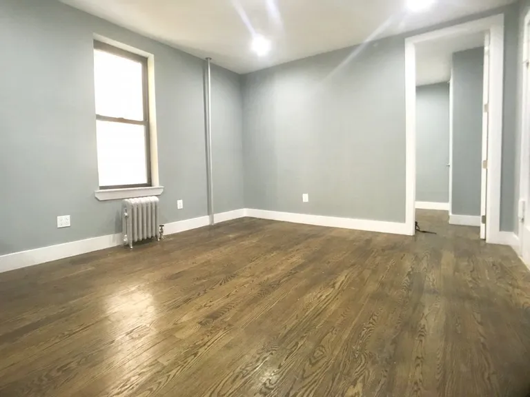 New York City Real Estate | View 568 West 192nd Street, 11 | room 2 | View 3