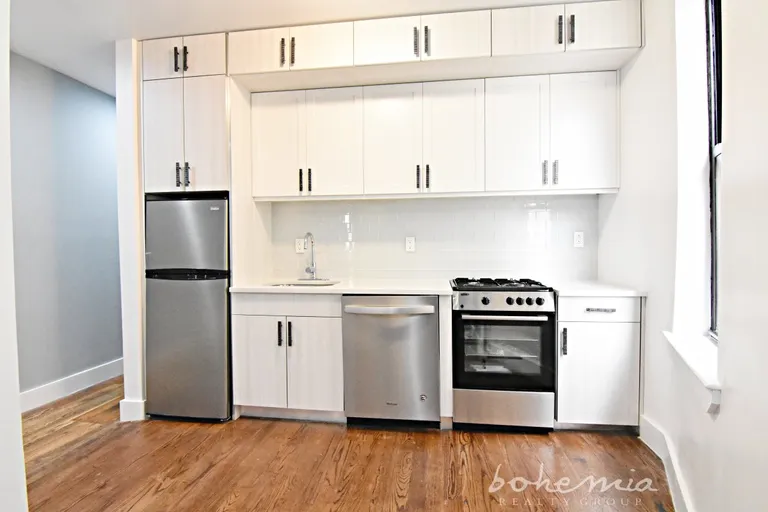 New York City Real Estate | View 568 West 192nd Street, 11 | 2 Beds, 1 Bath | View 1