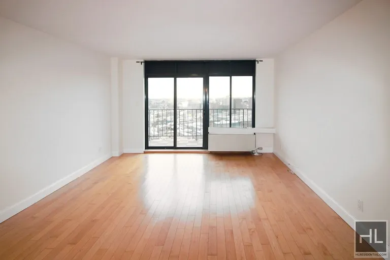 New York City Real Estate | View 25-40 Shore Boulevard, 17C | 1 Bed, 1 Bath | View 2