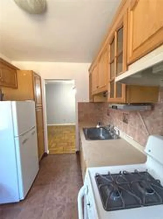 New York City Real Estate | View 32-23 90th Street, 106 | room 5 | View 6