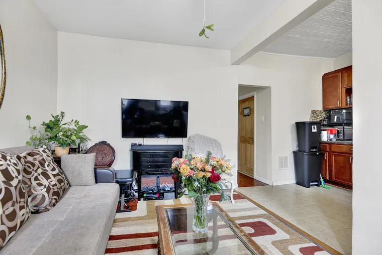 New York City Real Estate | View 21-06 Rene Court | room 3 | View 5