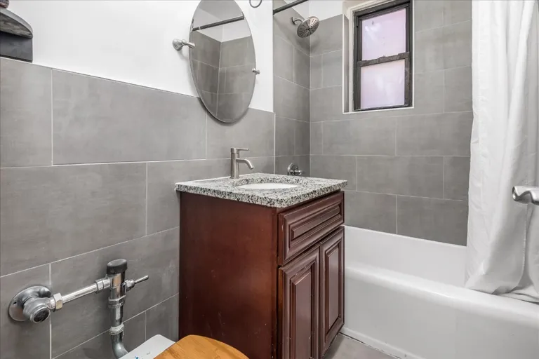 New York City Real Estate | View 65-15 38th Ave., 5R | room 5 | View 6