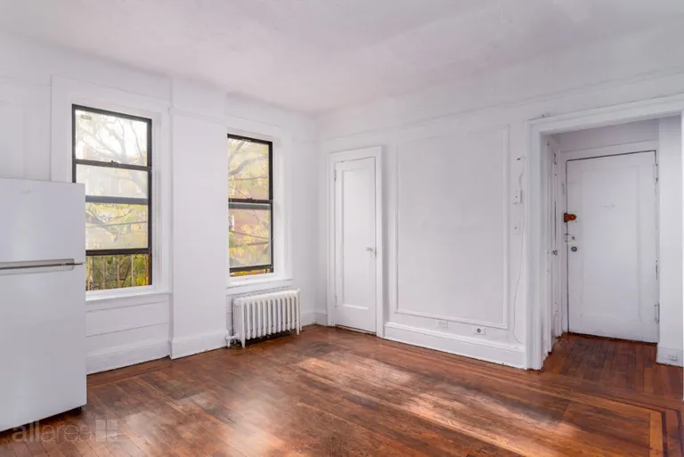 New York City Real Estate | View 39-75 56th Street, 2J | room 3 | View 4
