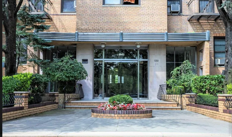 New York City Real Estate | View 1350 Ocean Parkway, 1D | room 16 | View 17