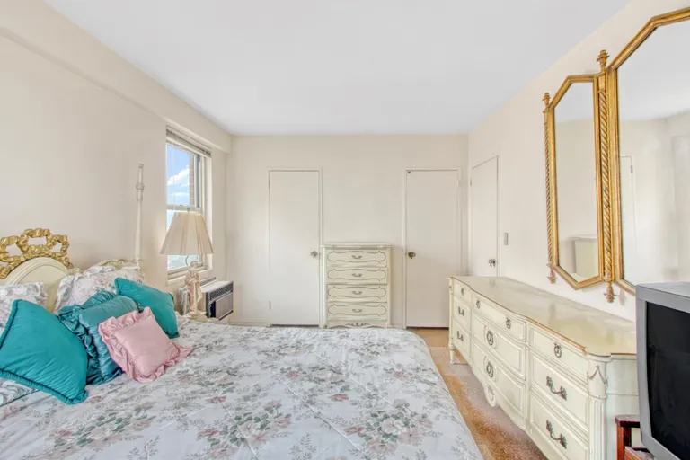 New York City Real Estate | View 2940 West 5th Street, 10F | room 7 | View 8