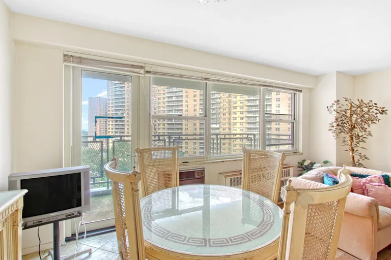New York City Real Estate | View 2940 West 5th Street, 10F | room 3 | View 4