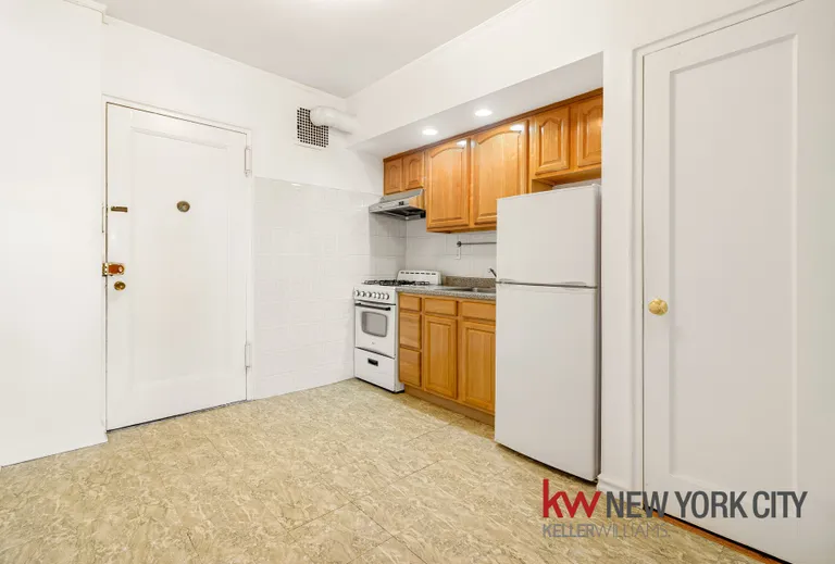 New York City Real Estate | View 63-109 Saunders Street, D11 | room 6 | View 7