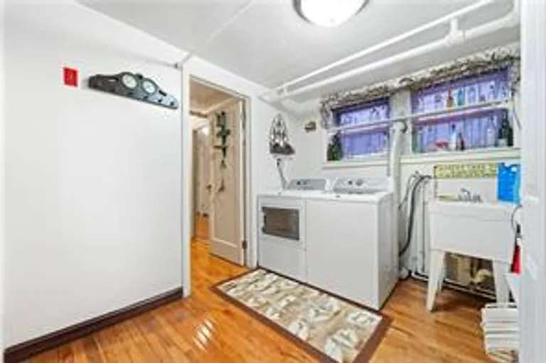 New York City Real Estate | View 194 Falmouth Street, * | room 26 | View 27