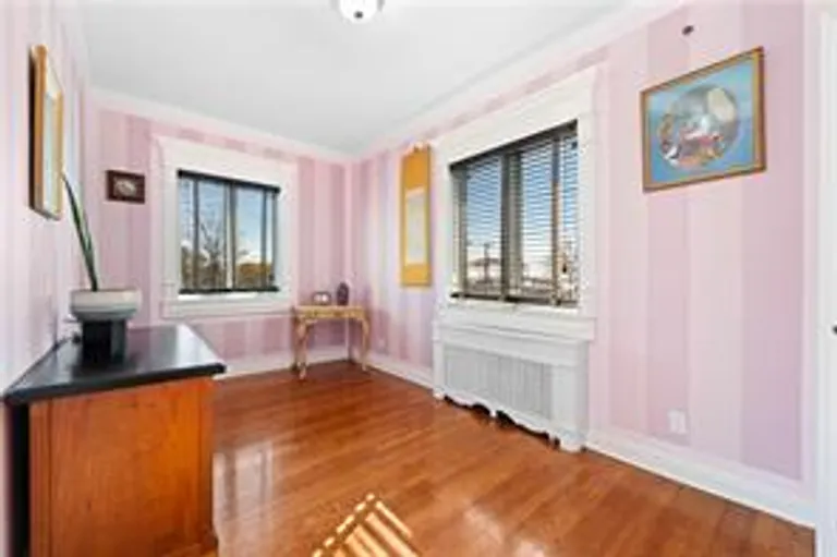 New York City Real Estate | View 194 Falmouth Street, * | room 17 | View 18