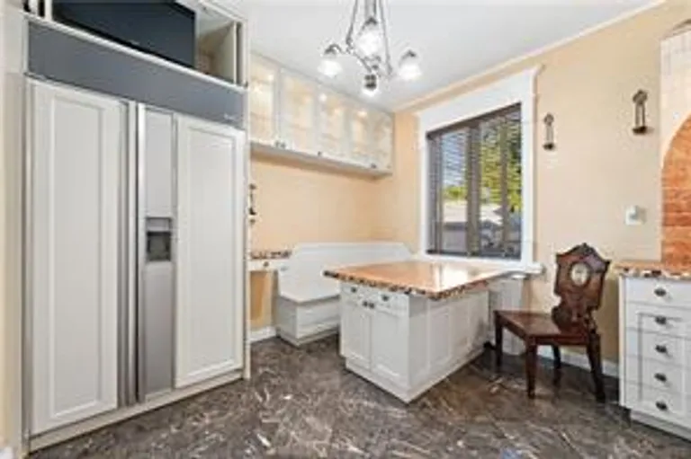 New York City Real Estate | View 194 Falmouth Street, * | room 12 | View 13