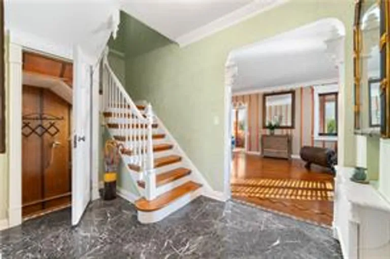 New York City Real Estate | View 194 Falmouth Street, * | room 10 | View 11
