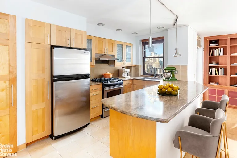 New York City Real Estate | View 263 West End Avenue, 15B | room 3 | View 4