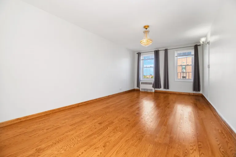 New York City Real Estate | View 139-09 84th Dr, 607 | room 1 | View 2