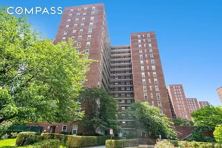 New York City Real Estate | View 98-20 62nd Drive, 6J | 3 Beds, 2 Baths | View 1