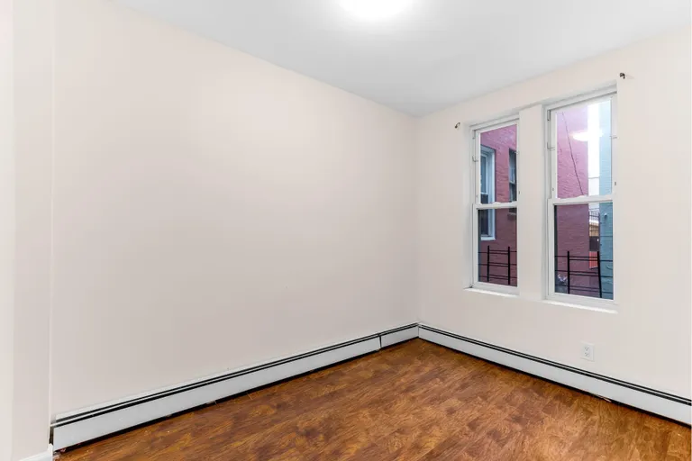 New York City Real Estate | View 363 Amboy Street | room 5 | View 6