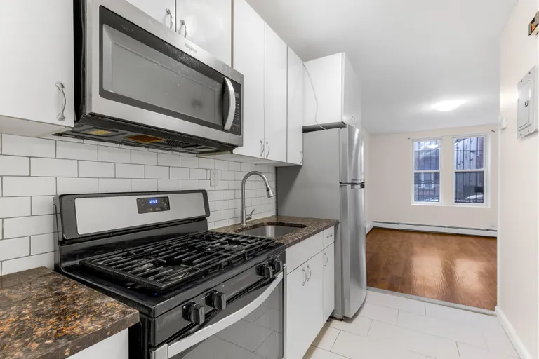 New York City Real Estate | View 363 Amboy Street | room 3 | View 4