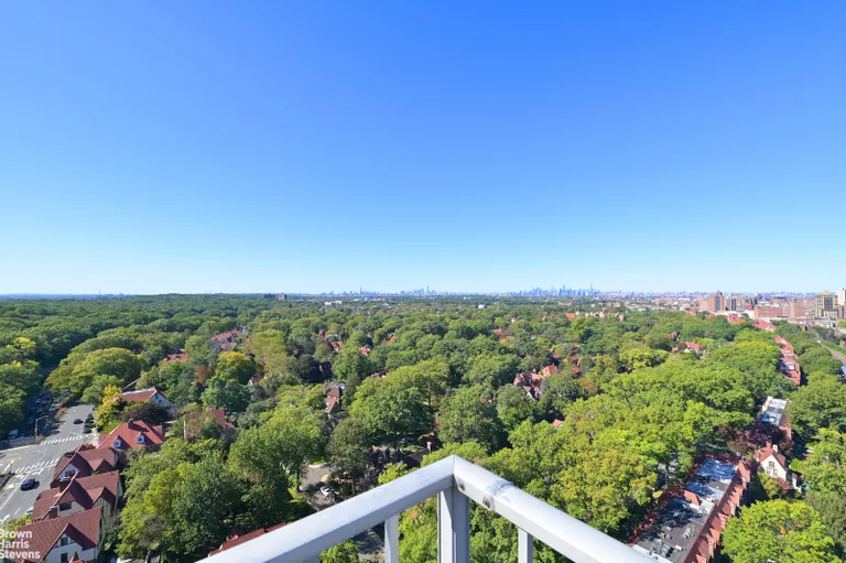 New York City Real Estate | View 118-17 Union Turnpike, 2F | room 18 | View 19