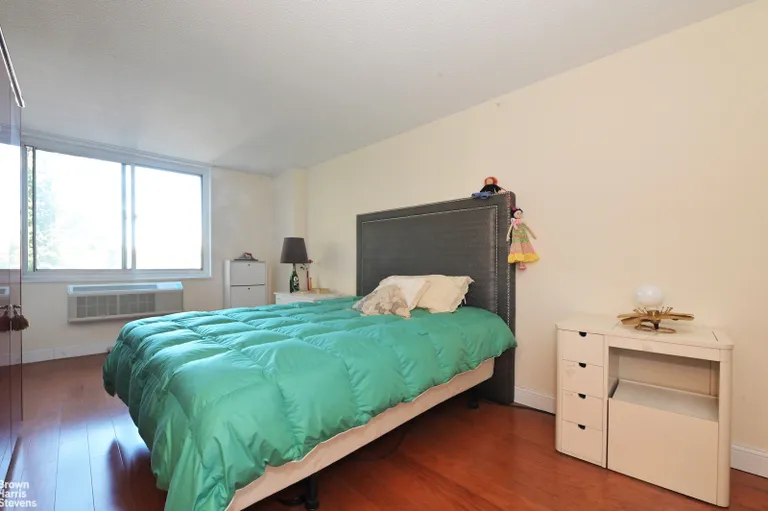 New York City Real Estate | View 118-17 Union Turnpike, 2F | room 12 | View 13