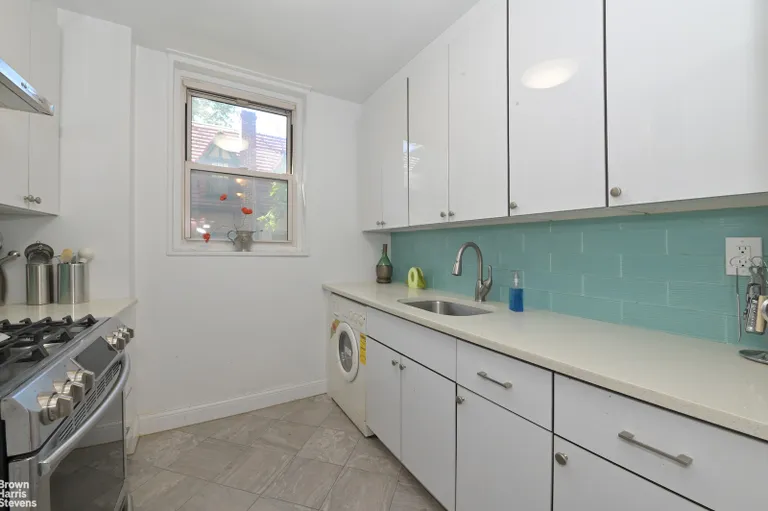 New York City Real Estate | View 118-17 Union Turnpike, 2F | room 11 | View 12