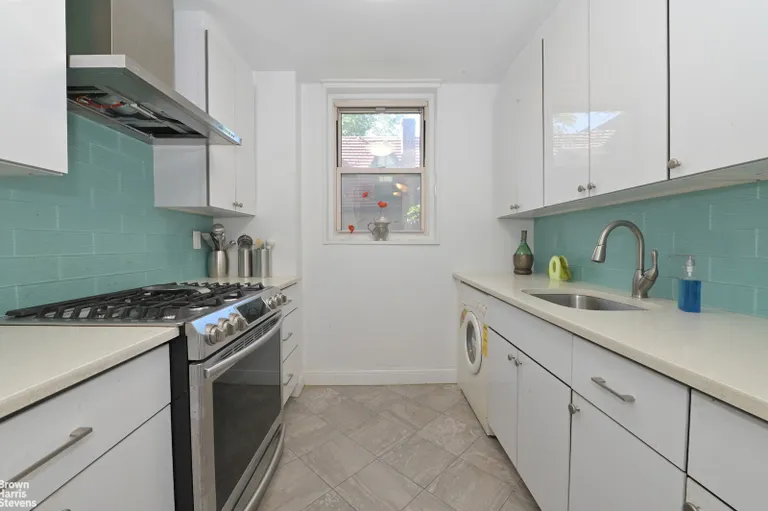 New York City Real Estate | View 118-17 Union Turnpike, 2F | room 9 | View 10