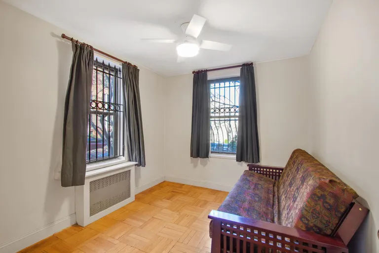 New York City Real Estate | View 70 Park Terrace East, 1J | room 4 | View 5