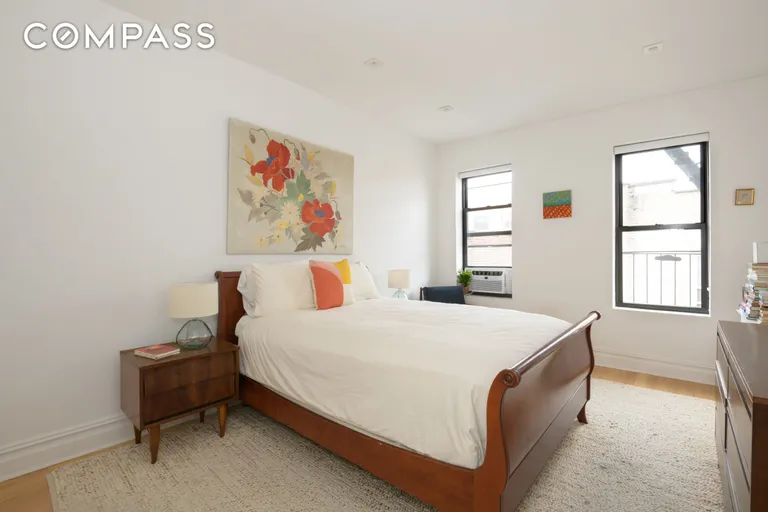 New York City Real Estate | View 61 Eastern Parkway, 4D | room 2 | View 3